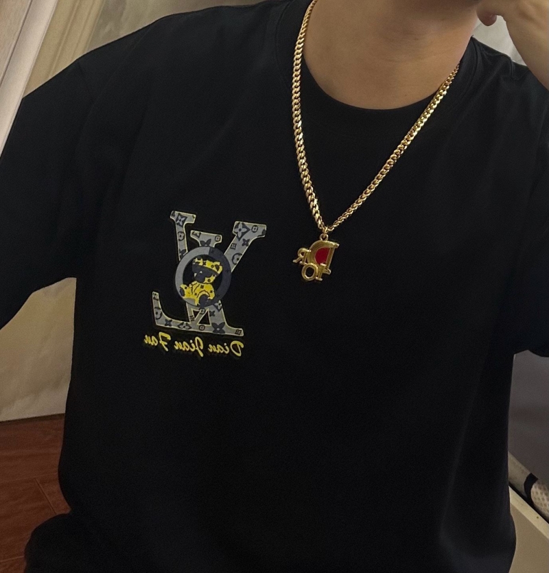 chr1st1an D10r necklaces